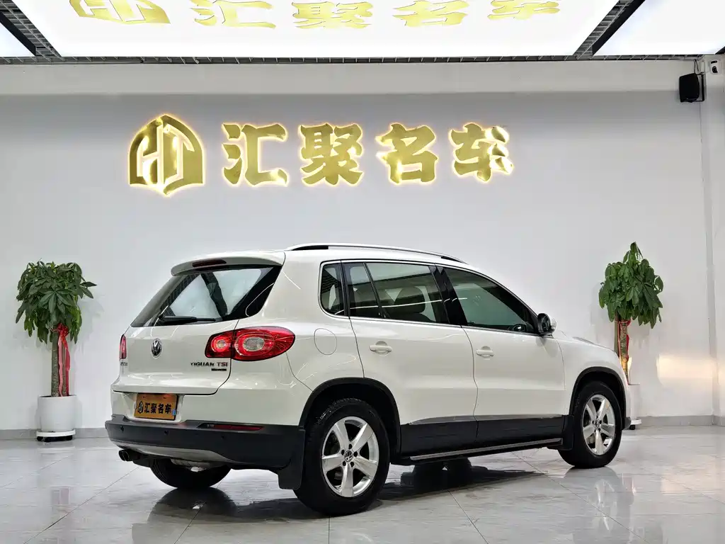 Volkswagen Tiguan — миниатюра 8