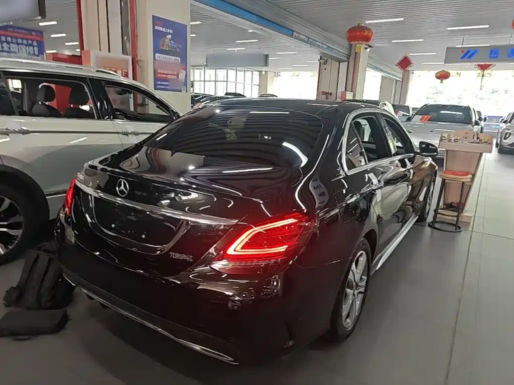 Mercedes-Benz C-Class — миниатюра 7