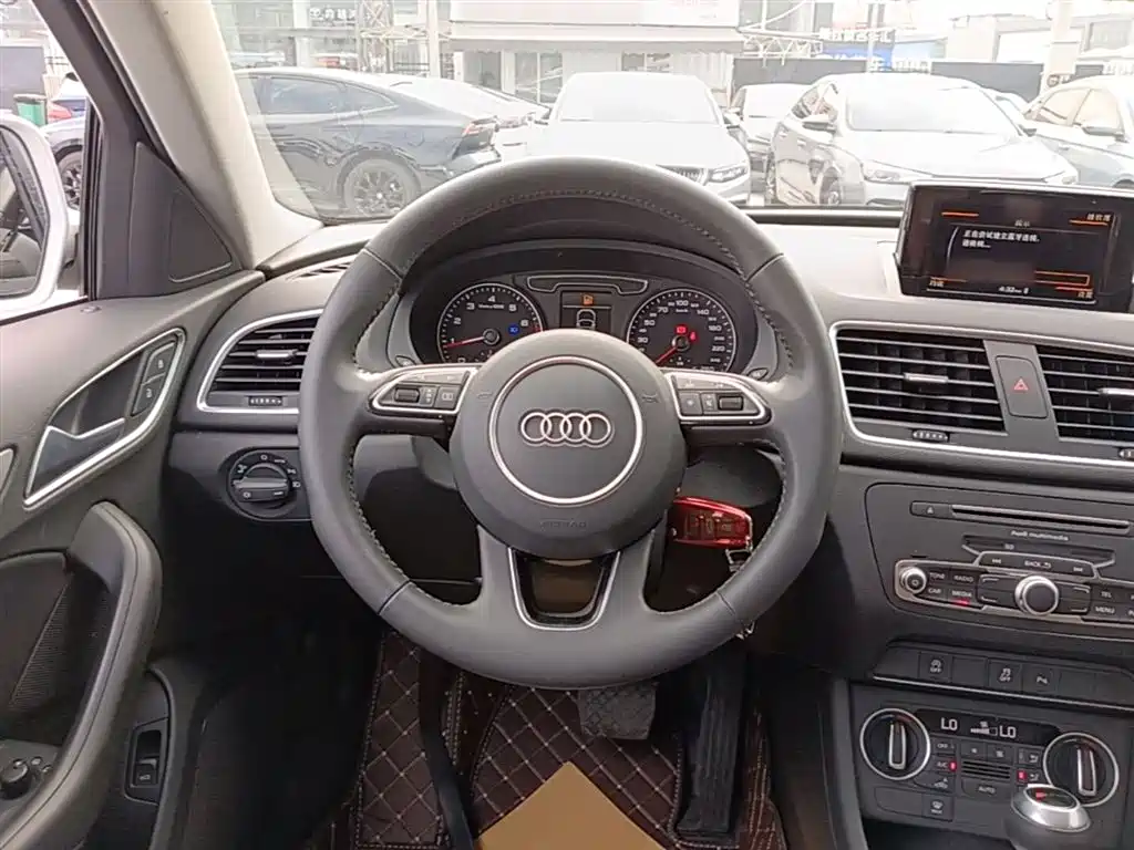 Audi Q3 — фотографии объявления, Фото 12