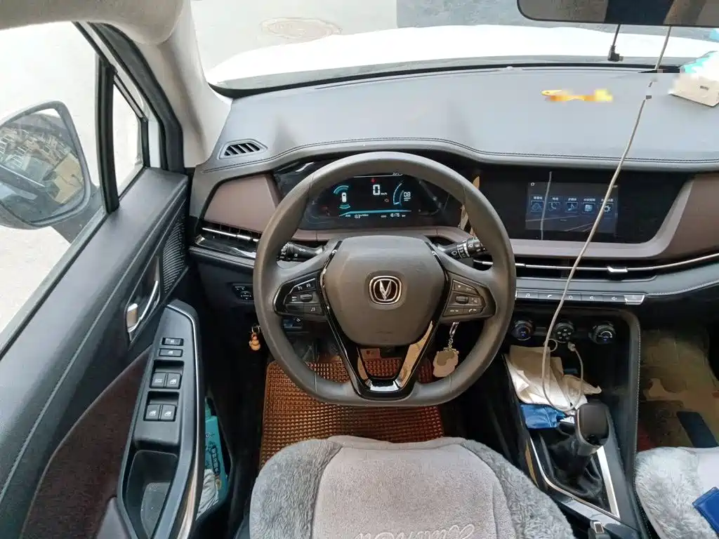 Changan CS15 — миниатюра 7
