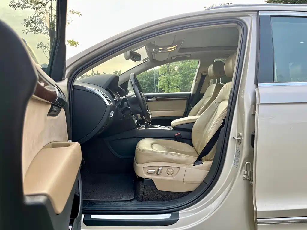 Audi Q7 — миниатюра 4