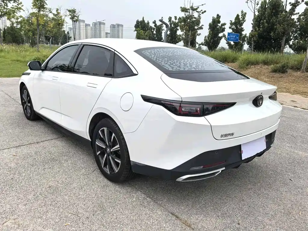 Changan Eado — миниатюра 7