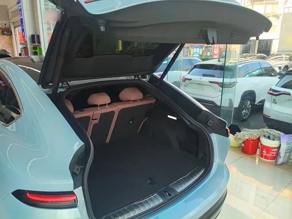 NIO EC6 — миниатюра 19