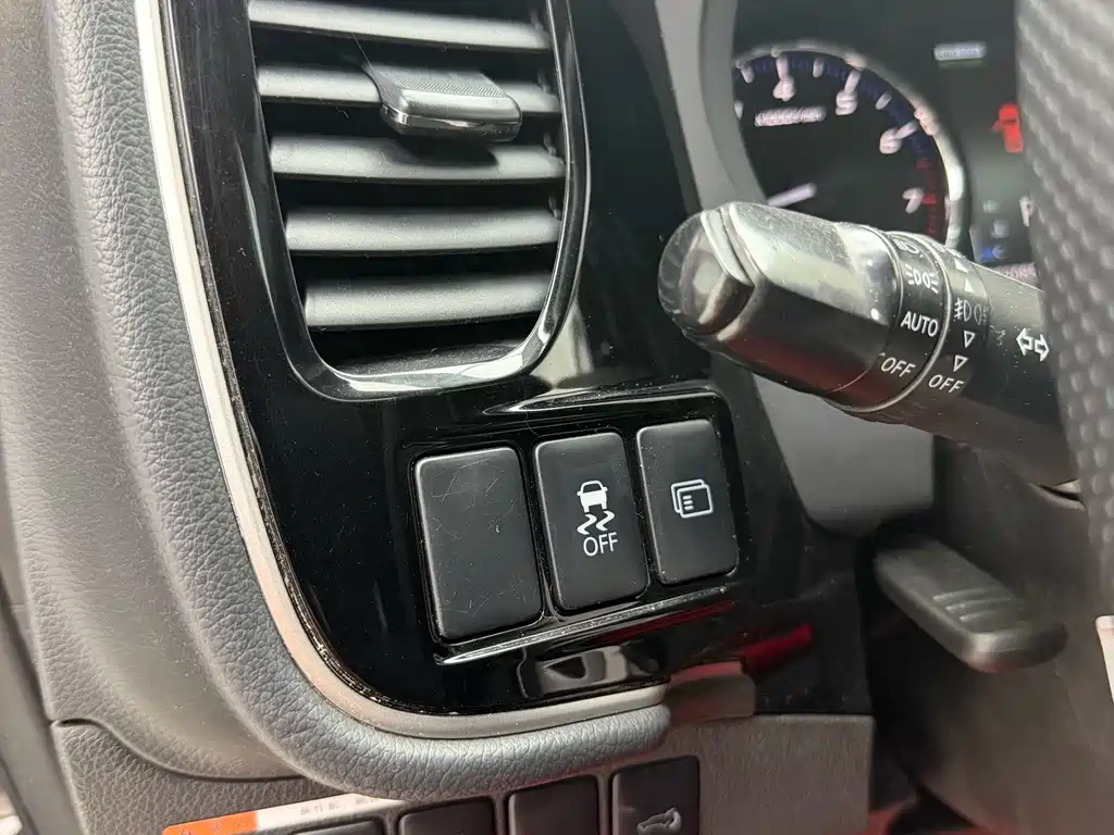 Mitsubishi Outlander (Import) — миниатюра 14