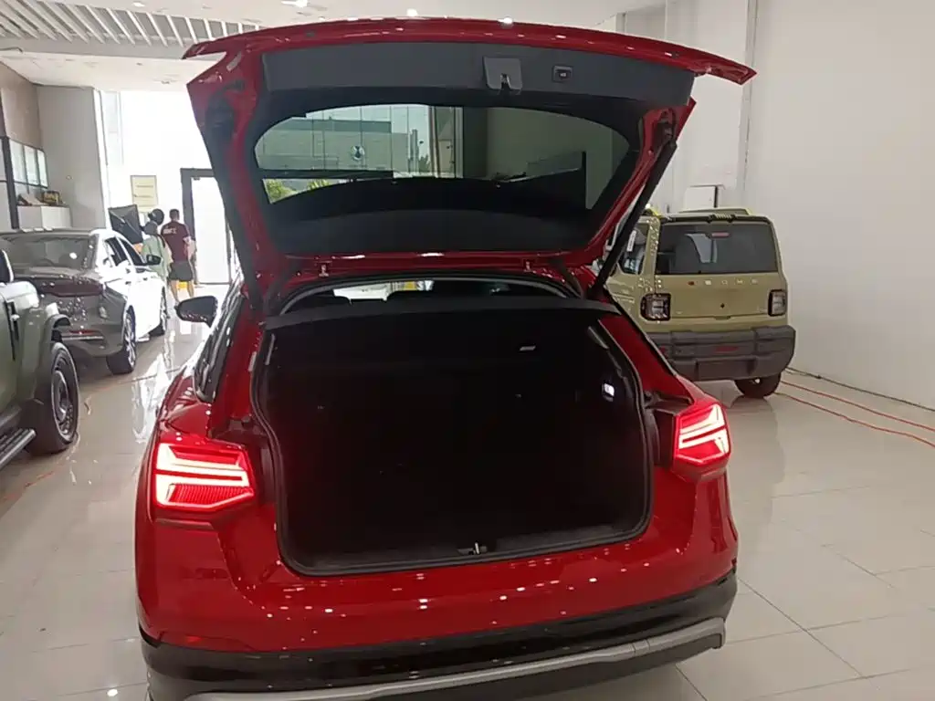 Audi Q2L — миниатюра 19