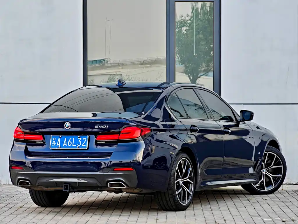 BMW 5 Series (Import) 540i Elegant Edition M Sport Package, фото 6
