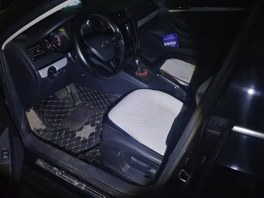 Volkswagen Sagitar — миниатюра 9