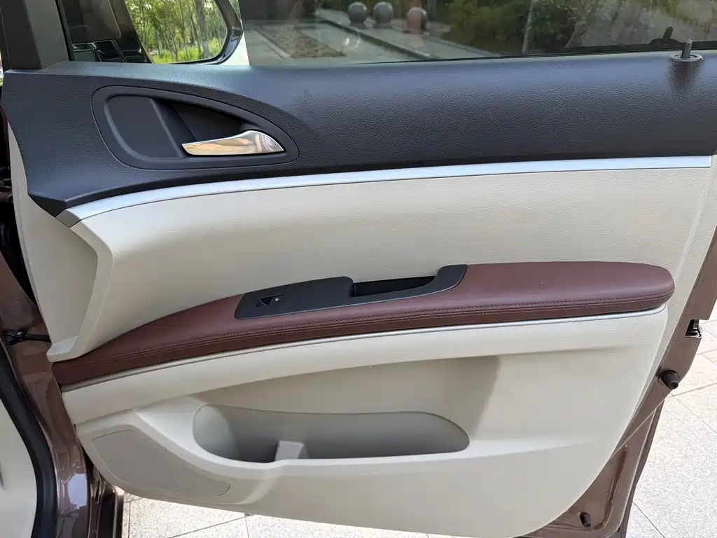 Buick GL8 — миниатюра 21