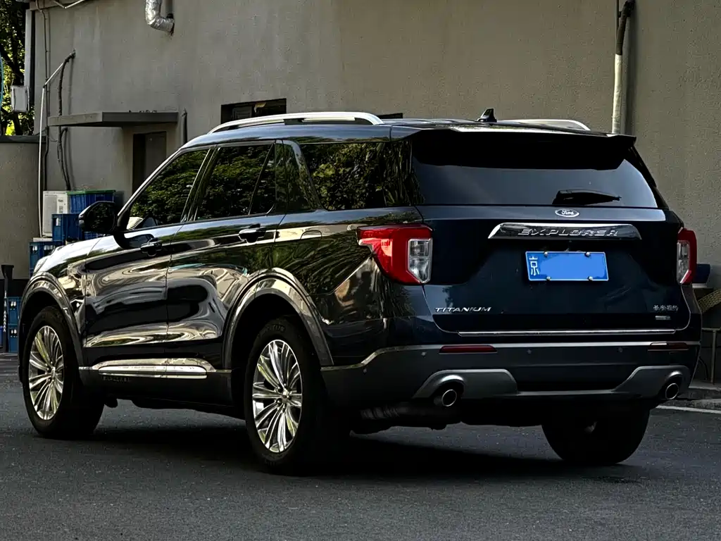 Ford Explorer EcoBoost 285 4WD Titanium Gold Edition 7 seats, фото 9