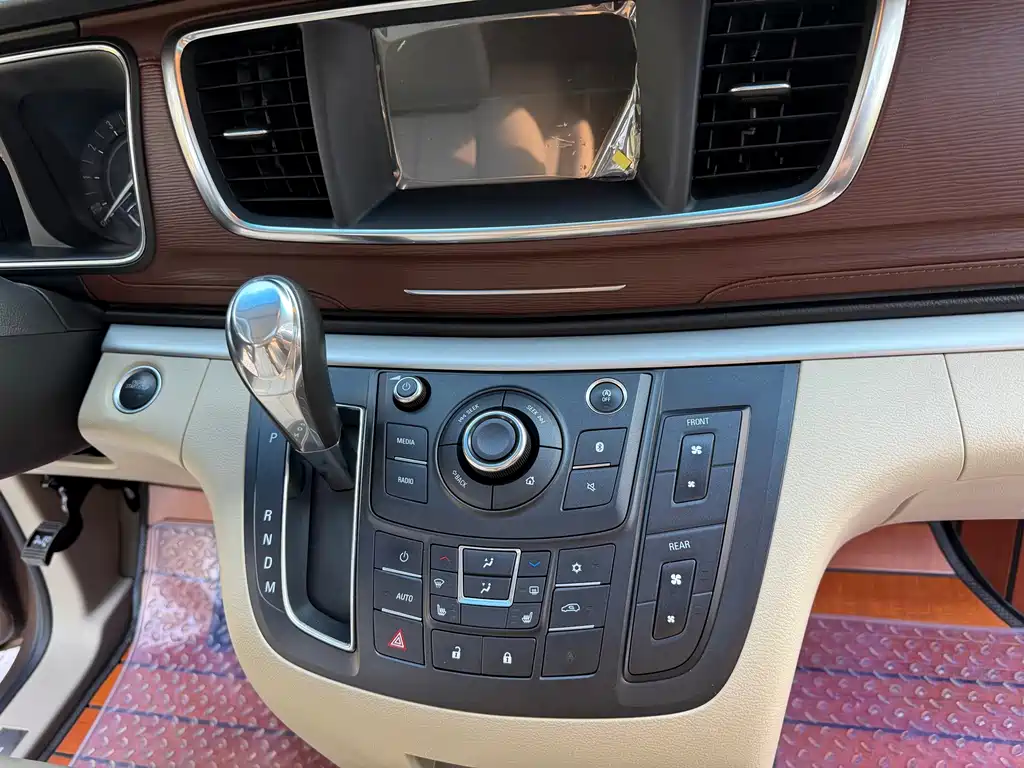 Buick GL8 — миниатюра 20
