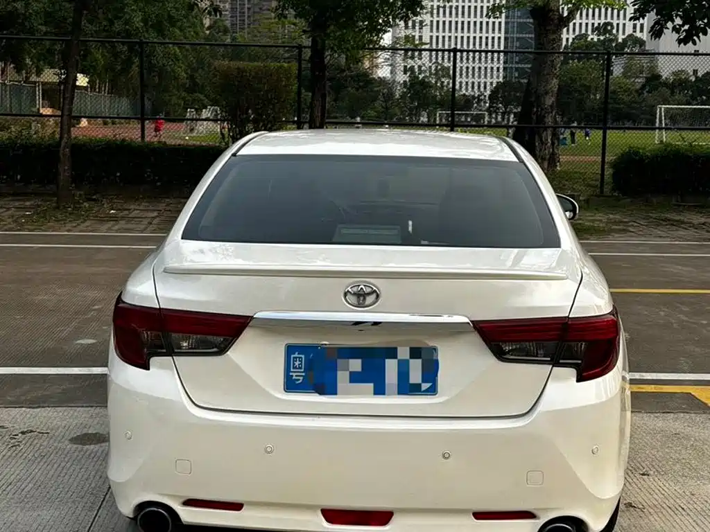 Toyota Reiz 2013 2.5V
