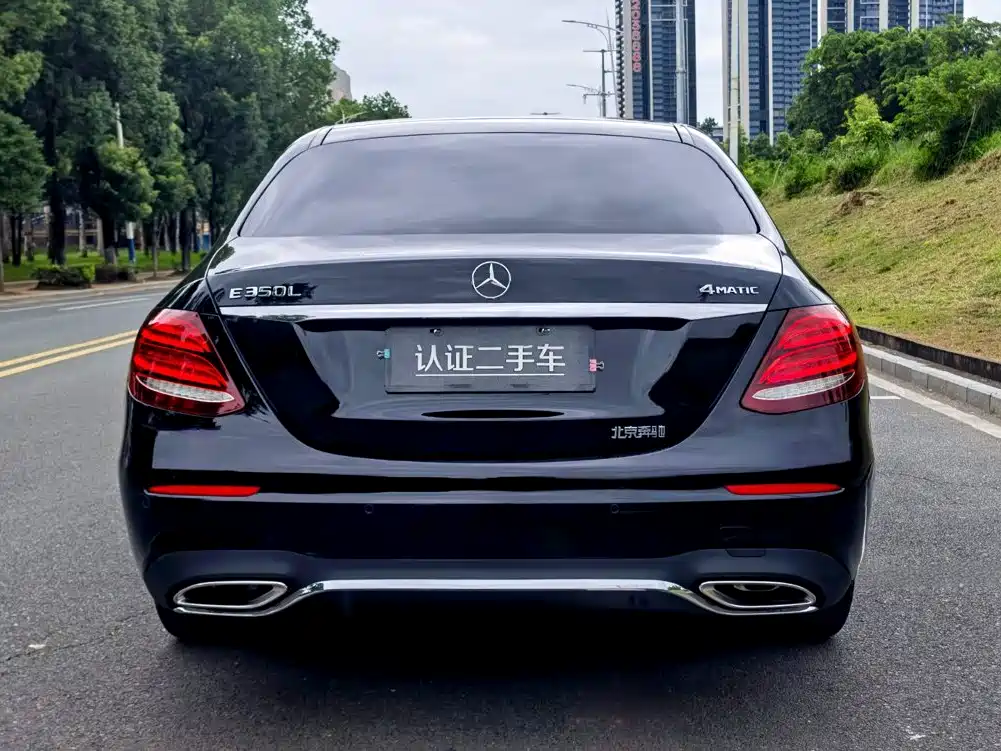 Mercedes-Benz E-Class — миниатюра 6