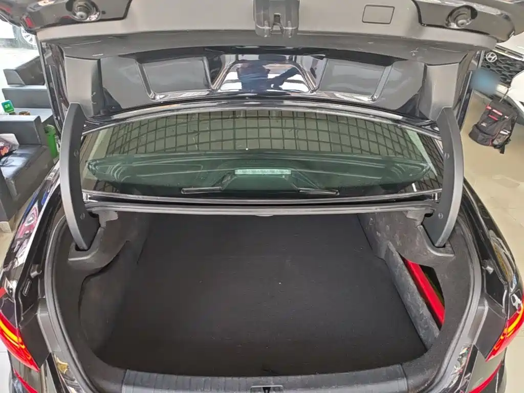 Volkswagen 帕萨特插电混动 — миниатюра 19