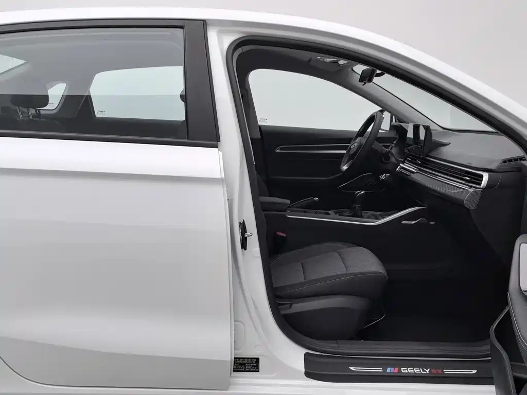 Geely Emgrand — миниатюра 23