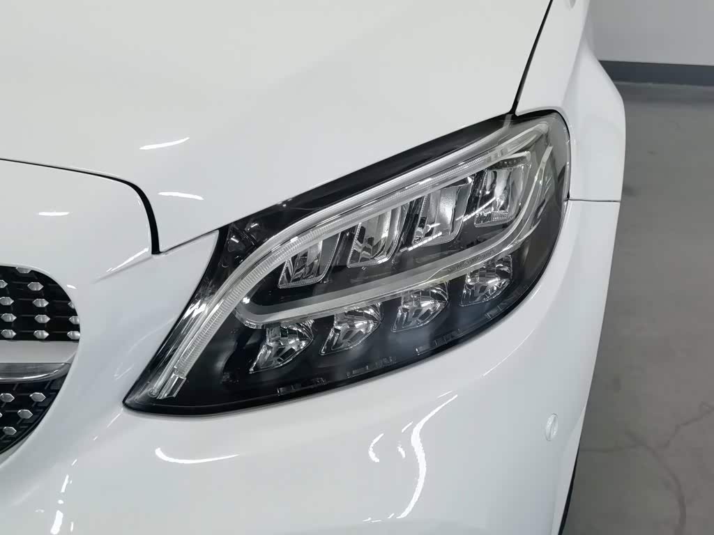 Mercedes-Benz C-Class 1.5 л 2021 г. Белый, пробег 46500 км