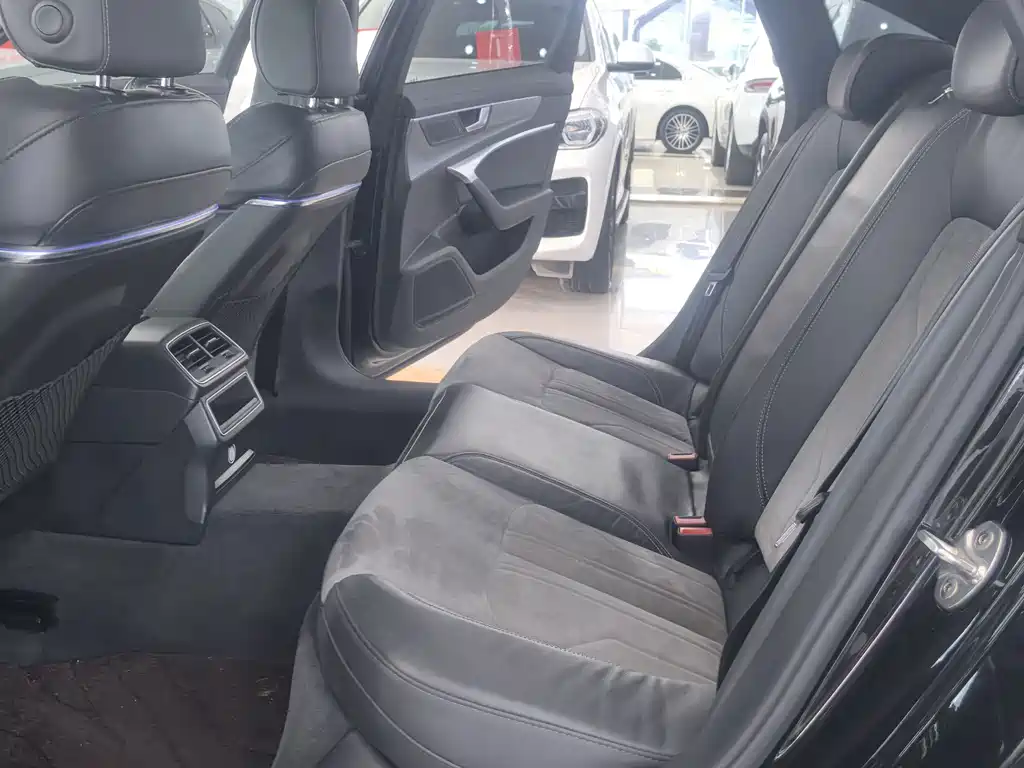 Audi A6L — миниатюра 11