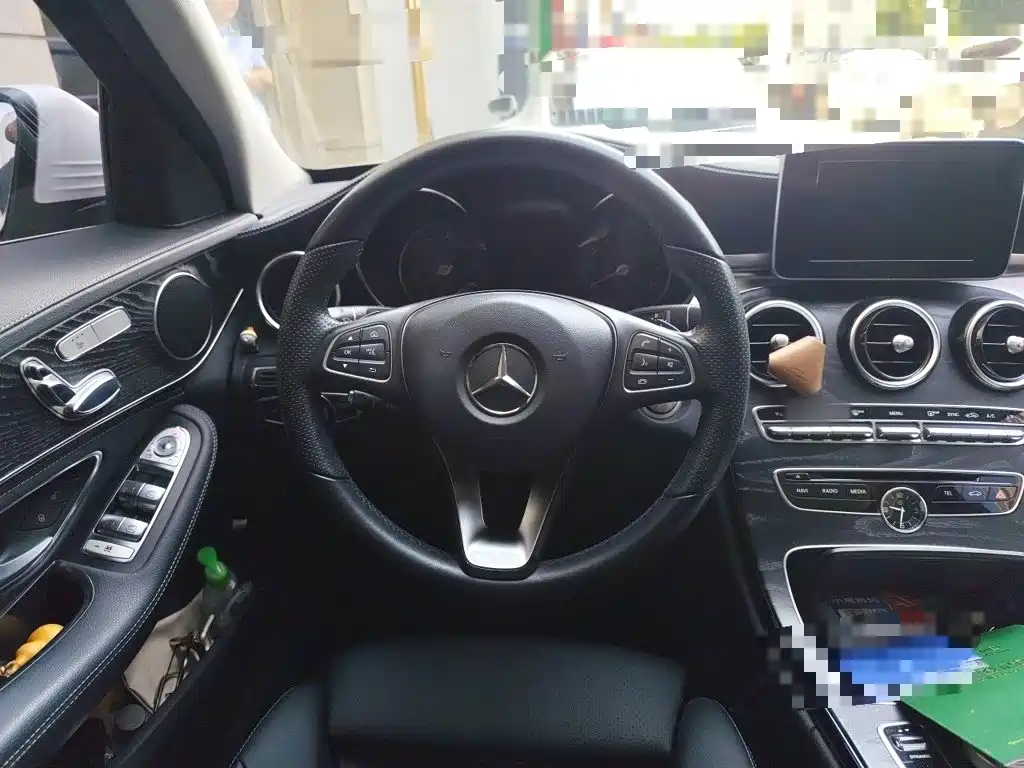 Mercedes-Benz C-Class — миниатюра 7