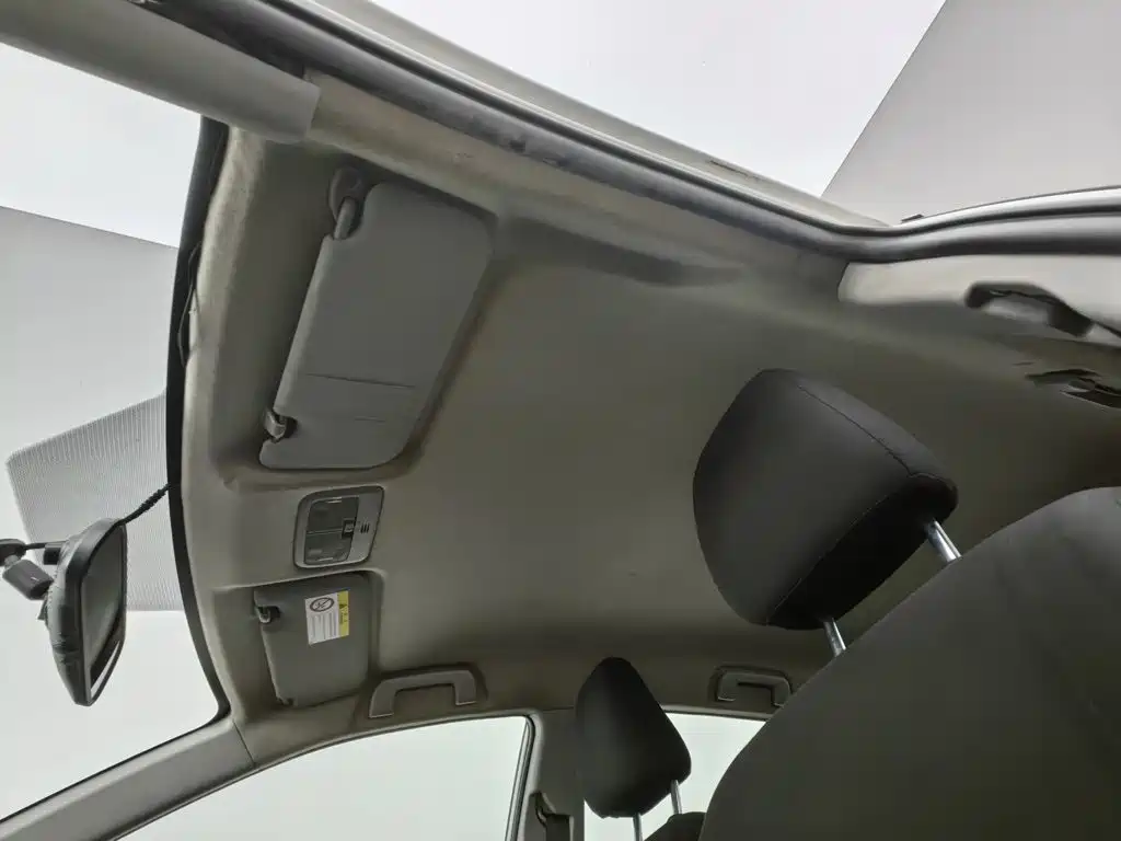 Toyota Yaris L — миниатюра 14