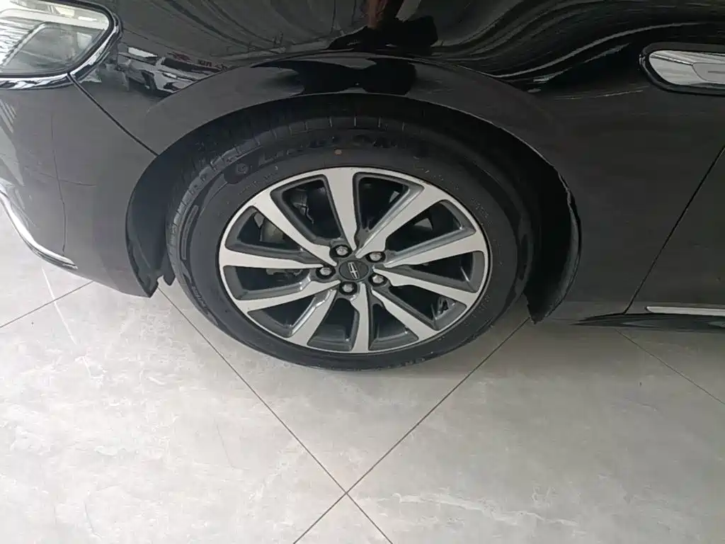 Lincoln Continental — миниатюра 23