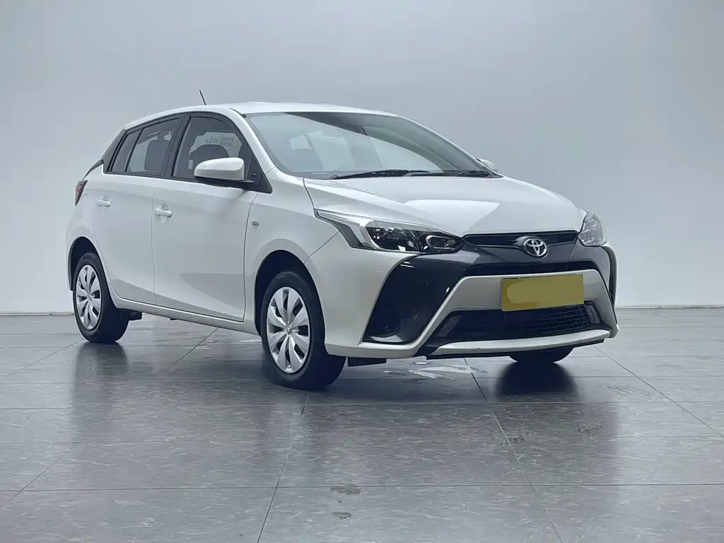 Toyota Yaris L — миниатюра 3