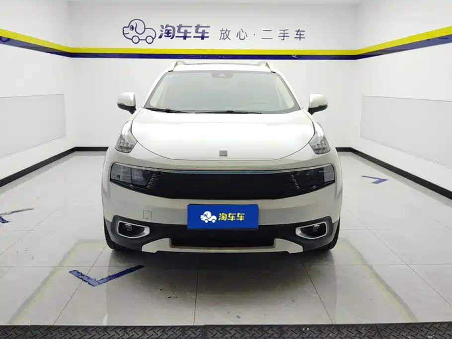 Lynk & Co 01 — миниатюра 2