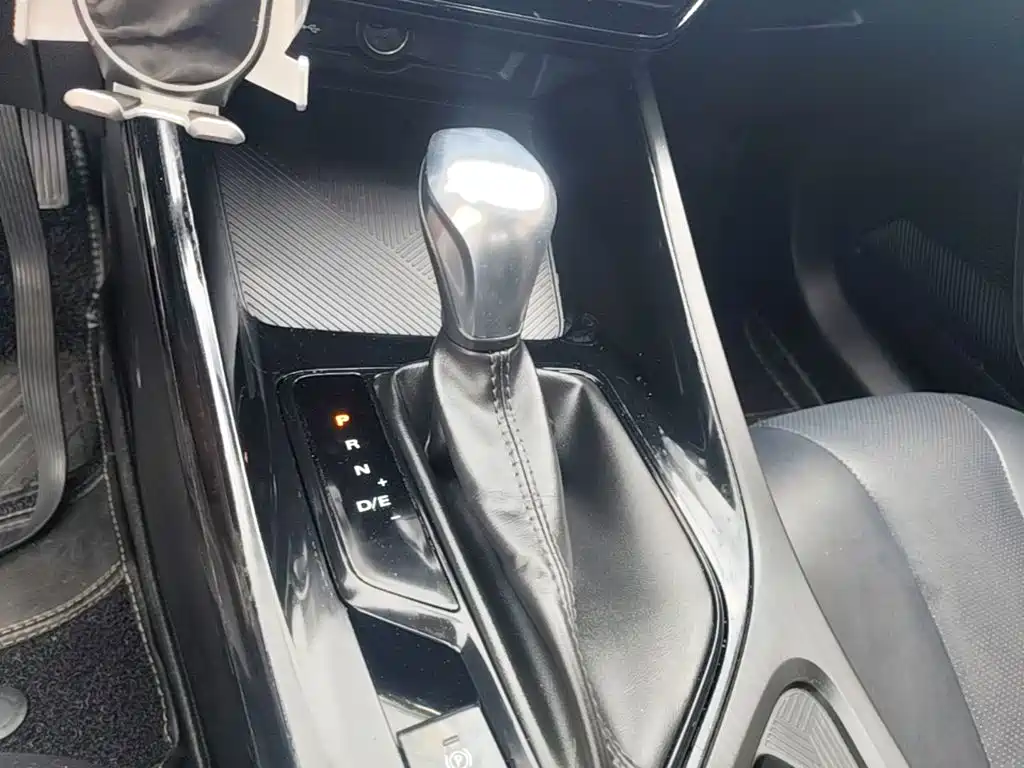 Roewe i5 — миниатюра 14
