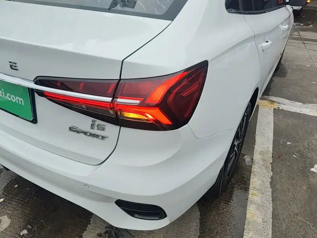 Roewe i5 — миниатюра 8