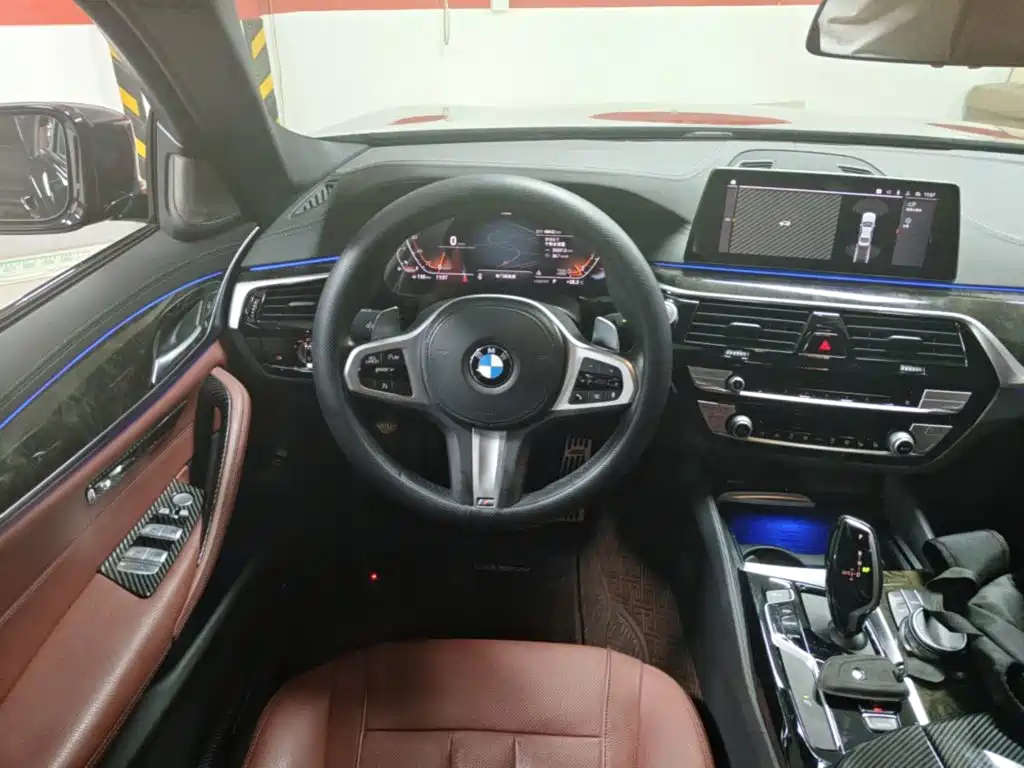 BMW 5 Series — миниатюра 17