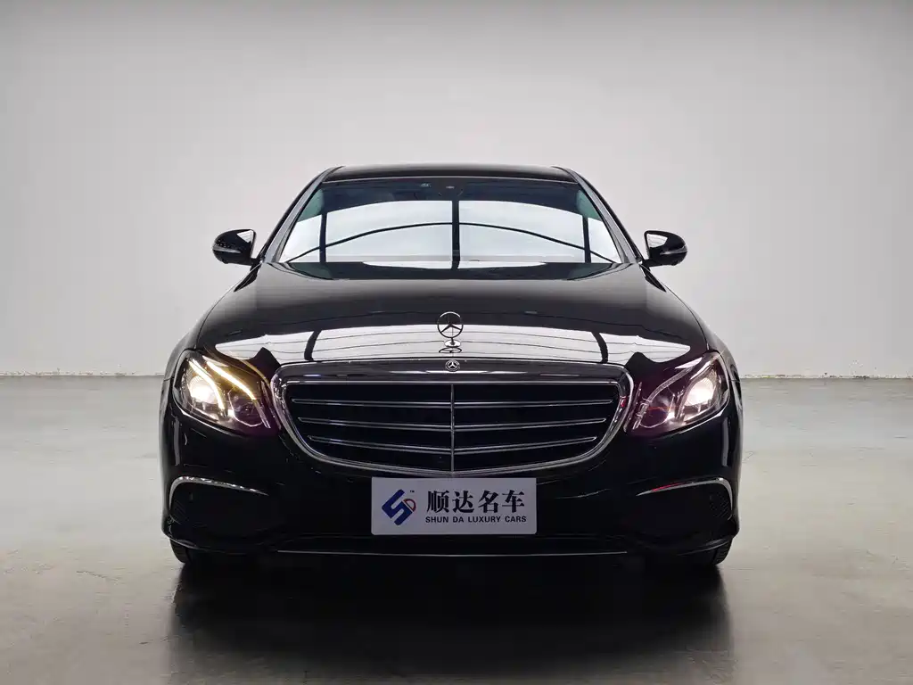 Mercedes-Benz E-Class — миниатюра 2