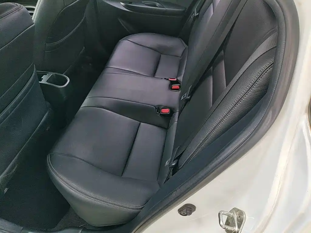 Toyota Yaris L — миниатюра 17