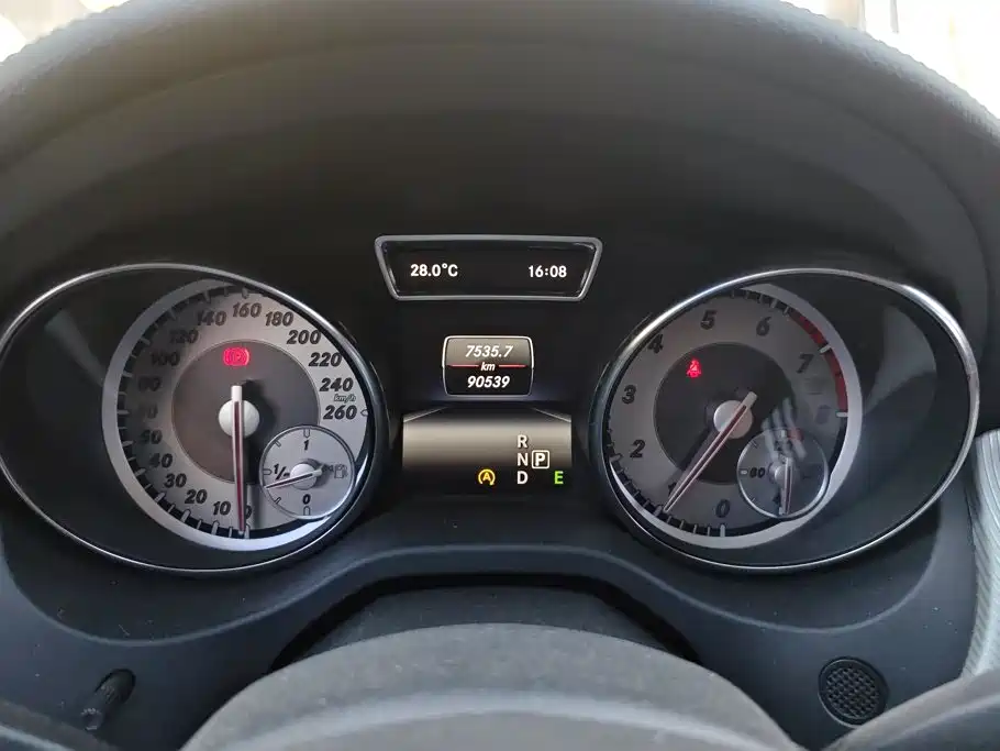 Mercedes-Benz GLA — миниатюра 14
