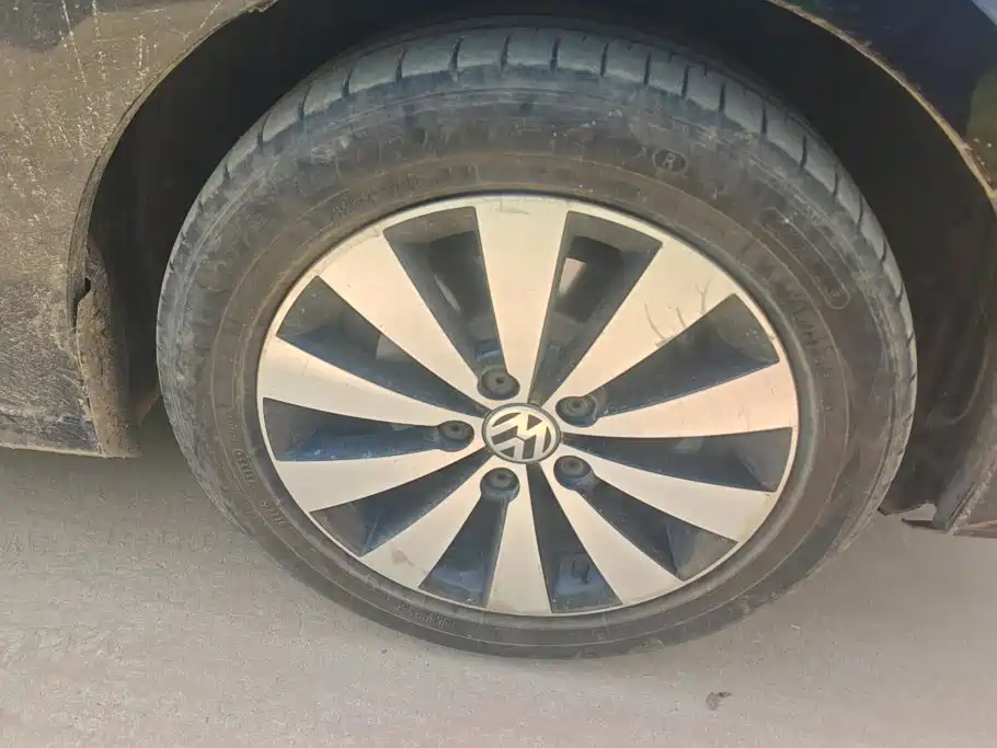 Volkswagen Sagitar — миниатюра 6