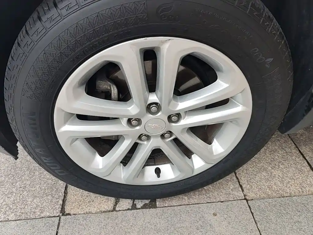 Chevrolet Trax — миниатюра 23