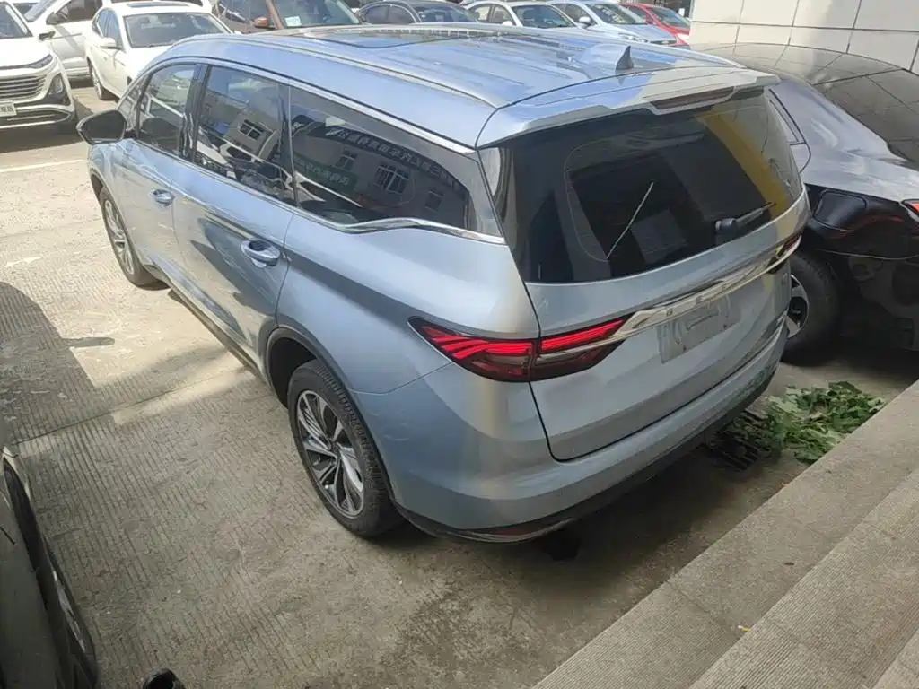 Geely Jia Ji — миниатюра 5