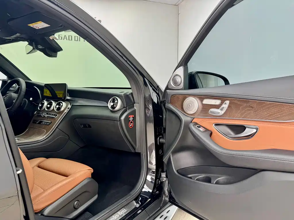 Mercedes-Benz GLC — миниатюра 13