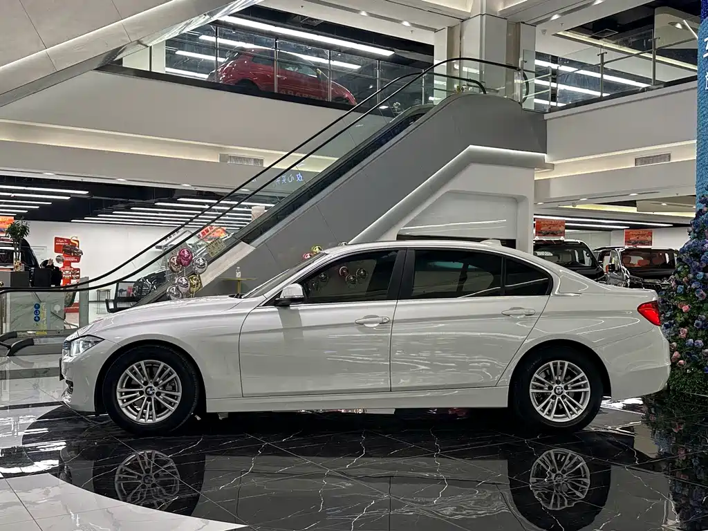 BMW 3 Series — миниатюра 4