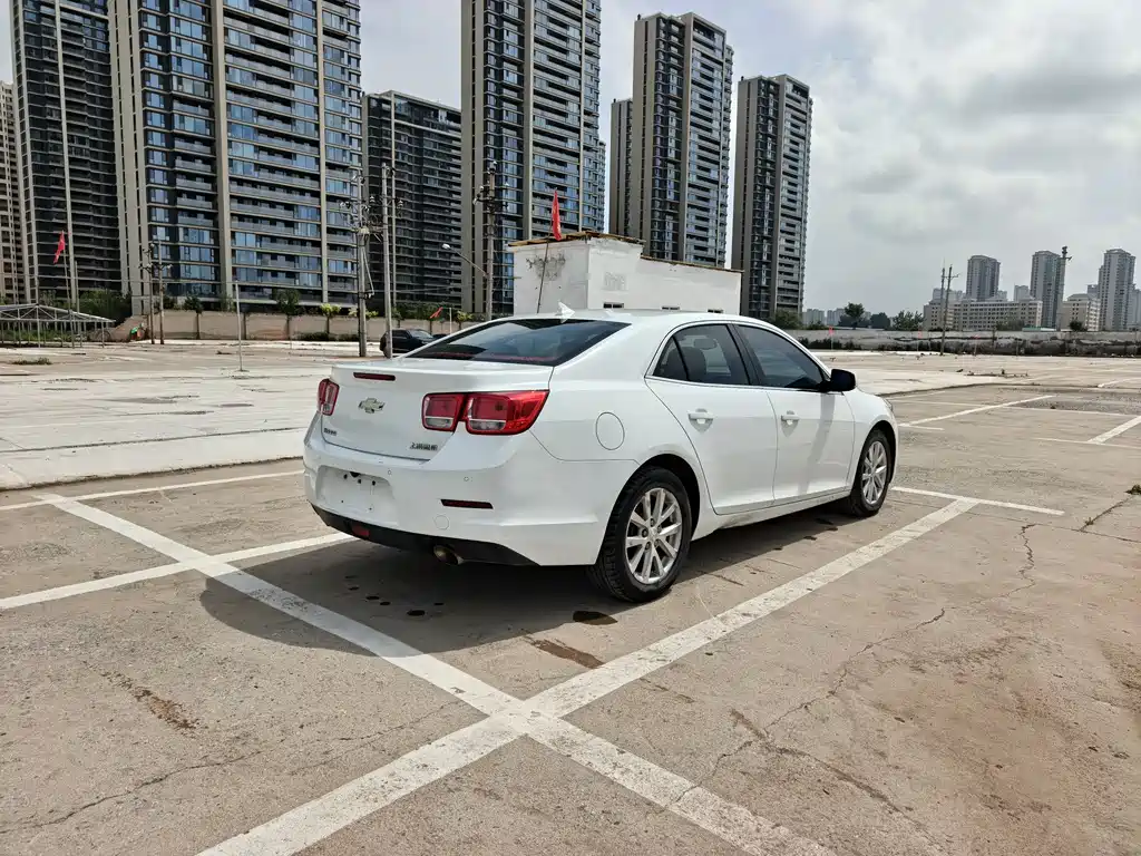 Chevrolet Malibu 2012 2.0L AT Luxury