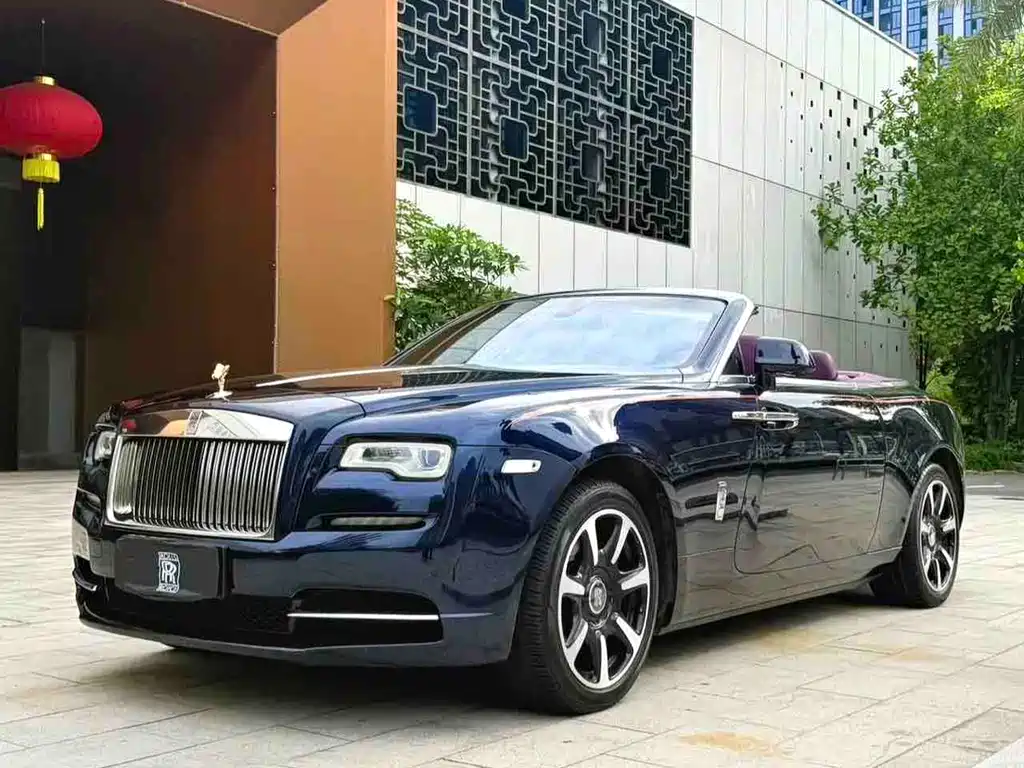Купить Rolls-Royce Dawn