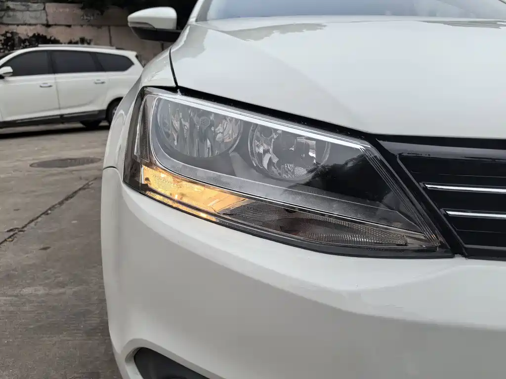 Volkswagen Sagitar — миниатюра 12