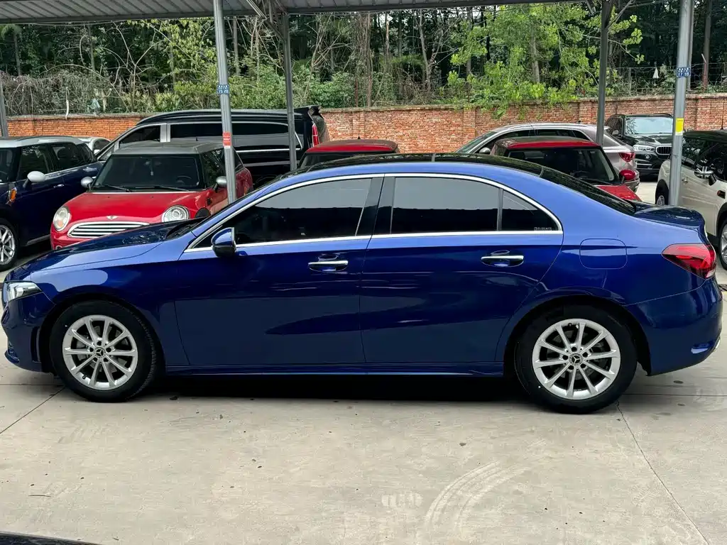 Mercedes-Benz A-Class — миниатюра 3