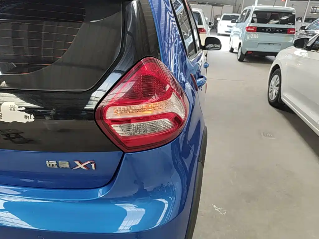 Geely Vision X1 — миниатюра 8