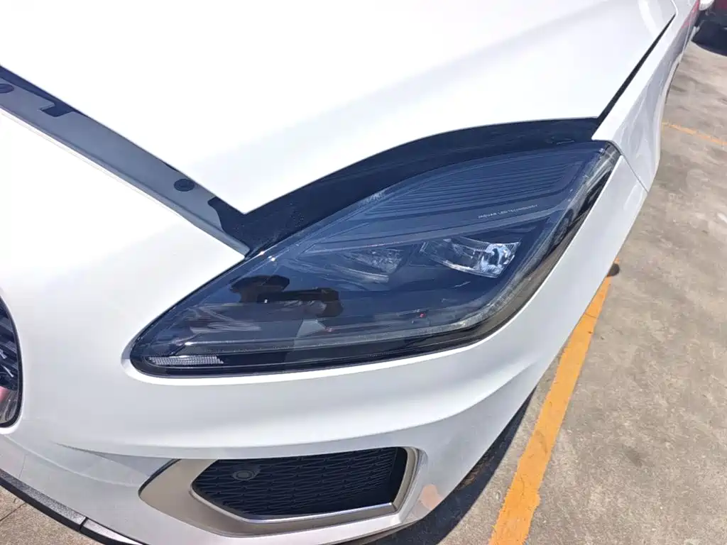 Jaguar E-PACE — миниатюра 24