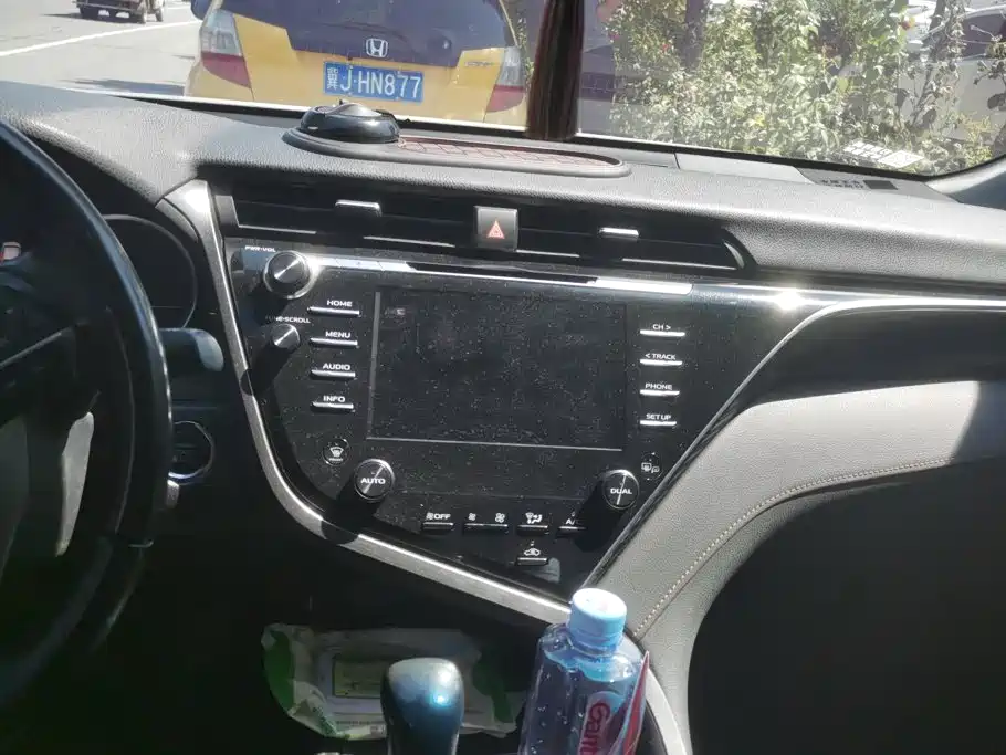 Toyota Camry — миниатюра 13