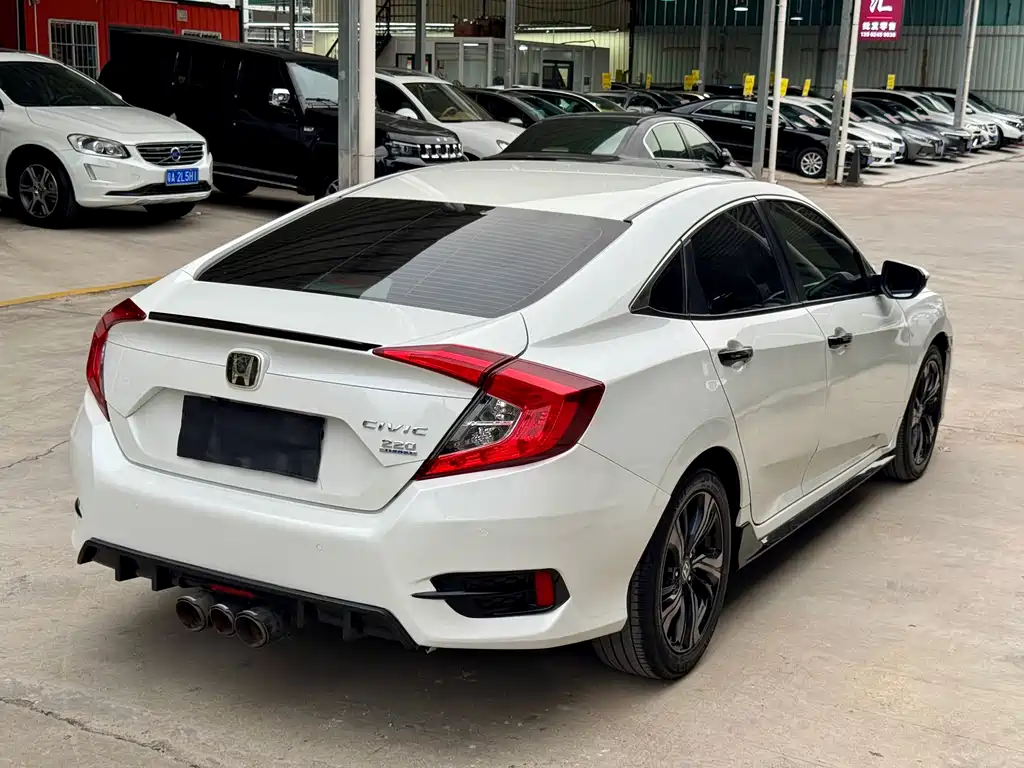 Honda Civic — миниатюра 6