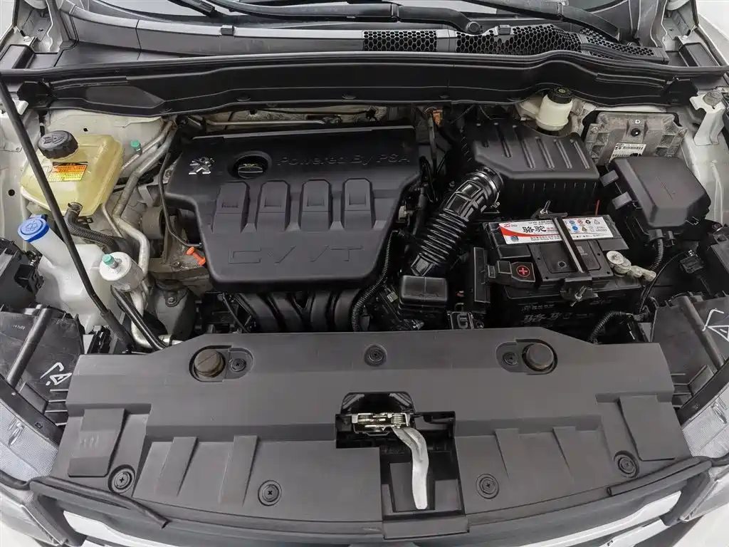 Dongfeng AX7 2015 2.0L AT