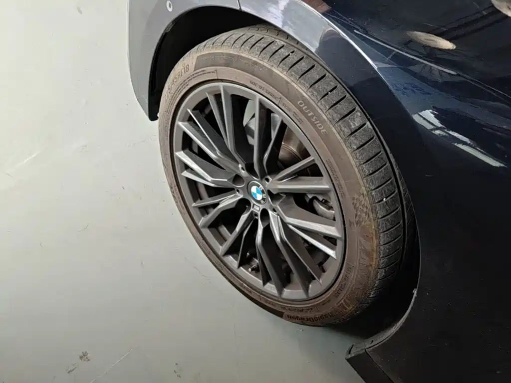 BMW 3 Series — миниатюра 23