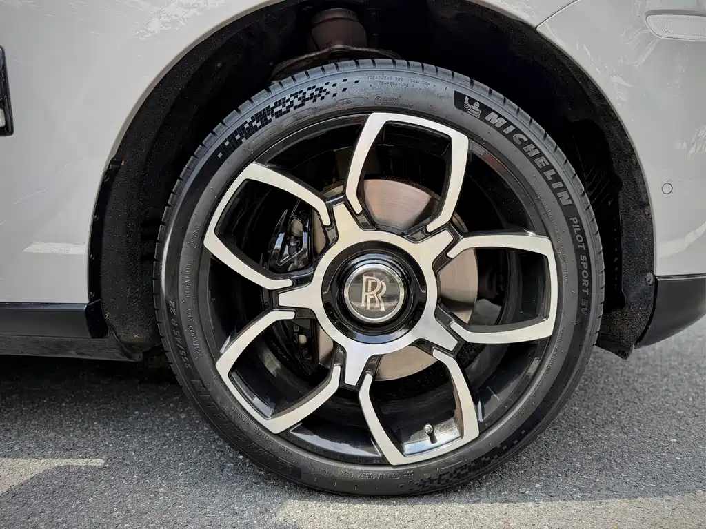 Rolls-Royce Cullinan — миниатюра 28