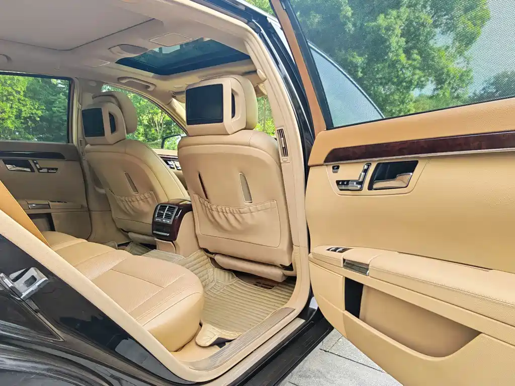 Mercedes-Benz S-Class — миниатюра 29