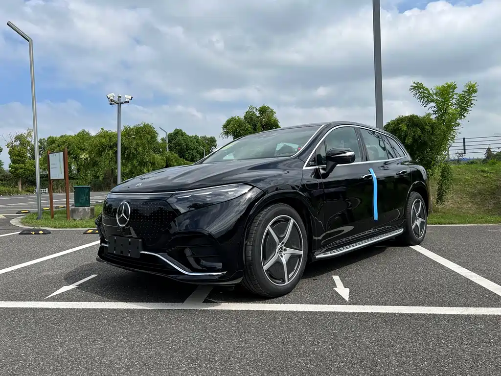 Mercedes-Benz EQS SUV
