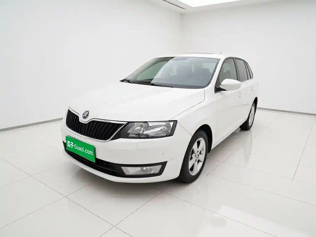 Skoda Rapid Spaceback — миниатюра 2